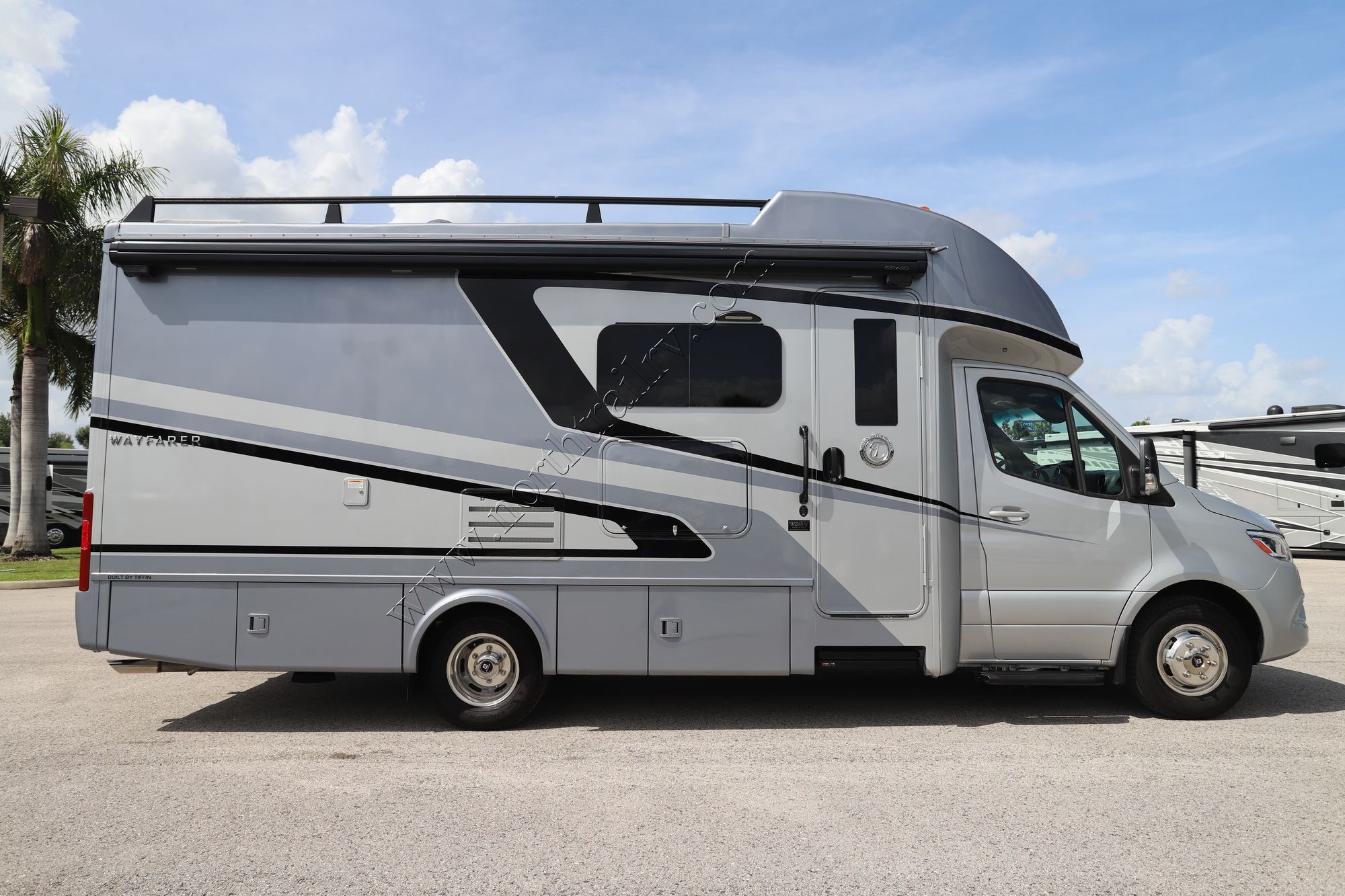 Used 2024 Tiffin Motor Homes Wayfarer 25RW Class C  For Sale