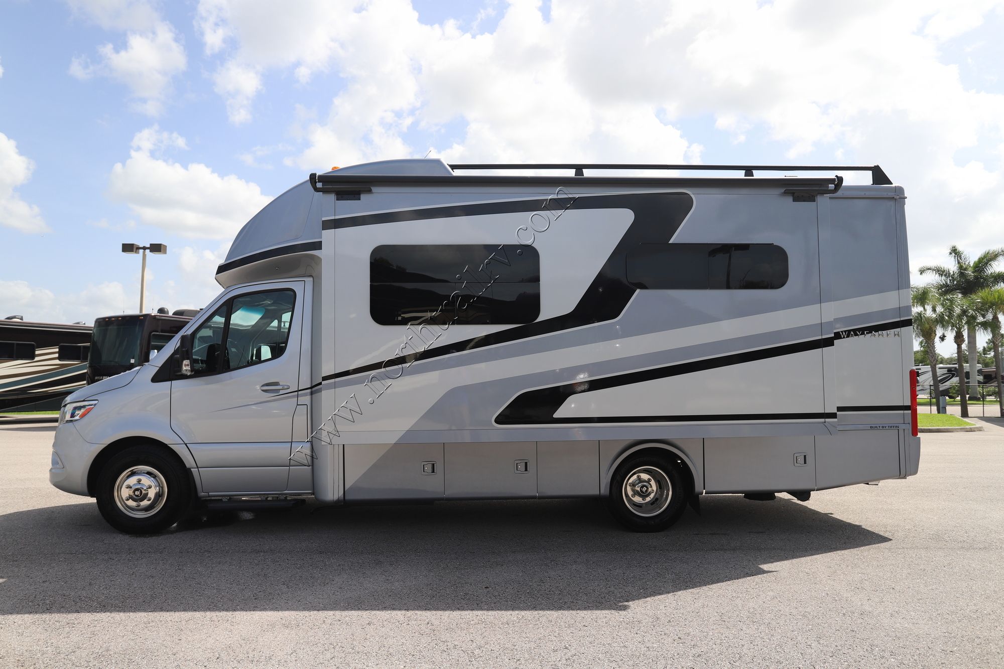 Used 2024 Tiffin Motor Homes Wayfarer 25RW Class C  For Sale