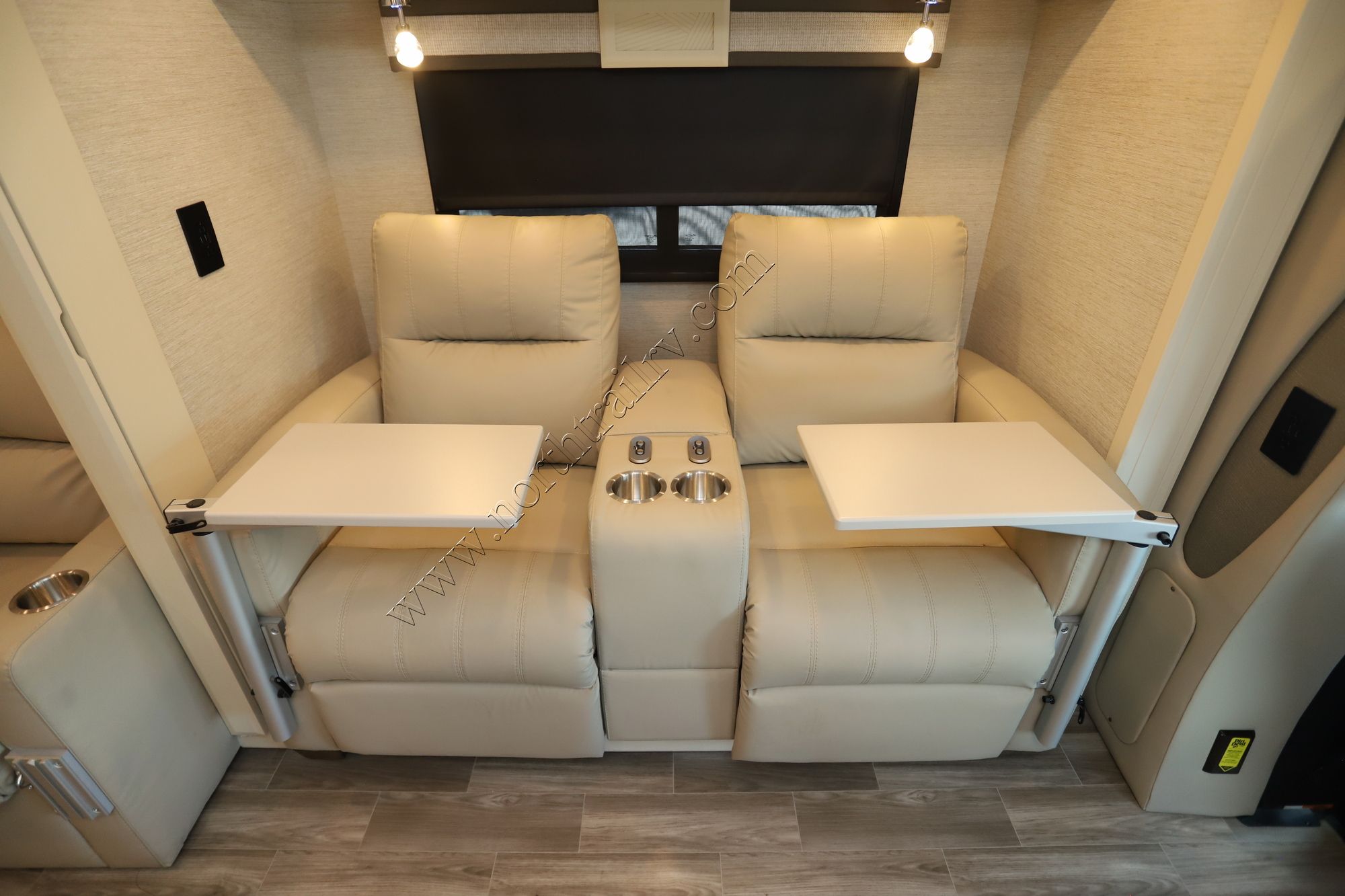 Used 2024 Tiffin Motor Homes Wayfarer 25RW Class C  For Sale