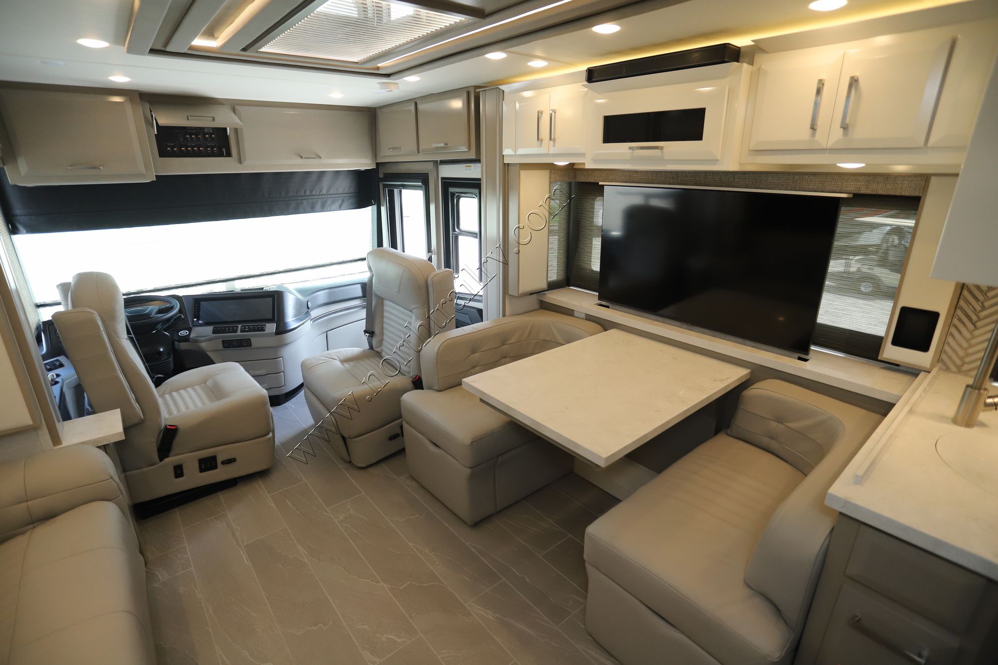 New 2025 Newmar New Aire 3543 Class A  For Sale