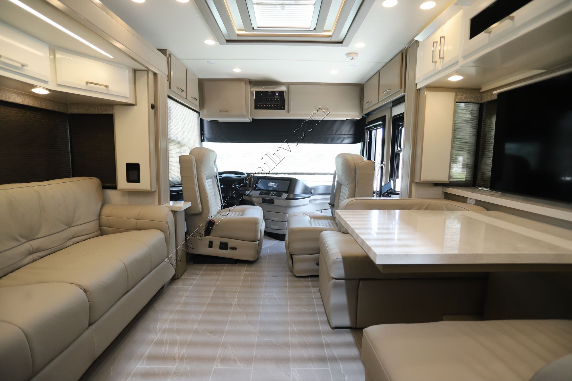 New 2025 Newmar New Aire 3543 Class A  For Sale