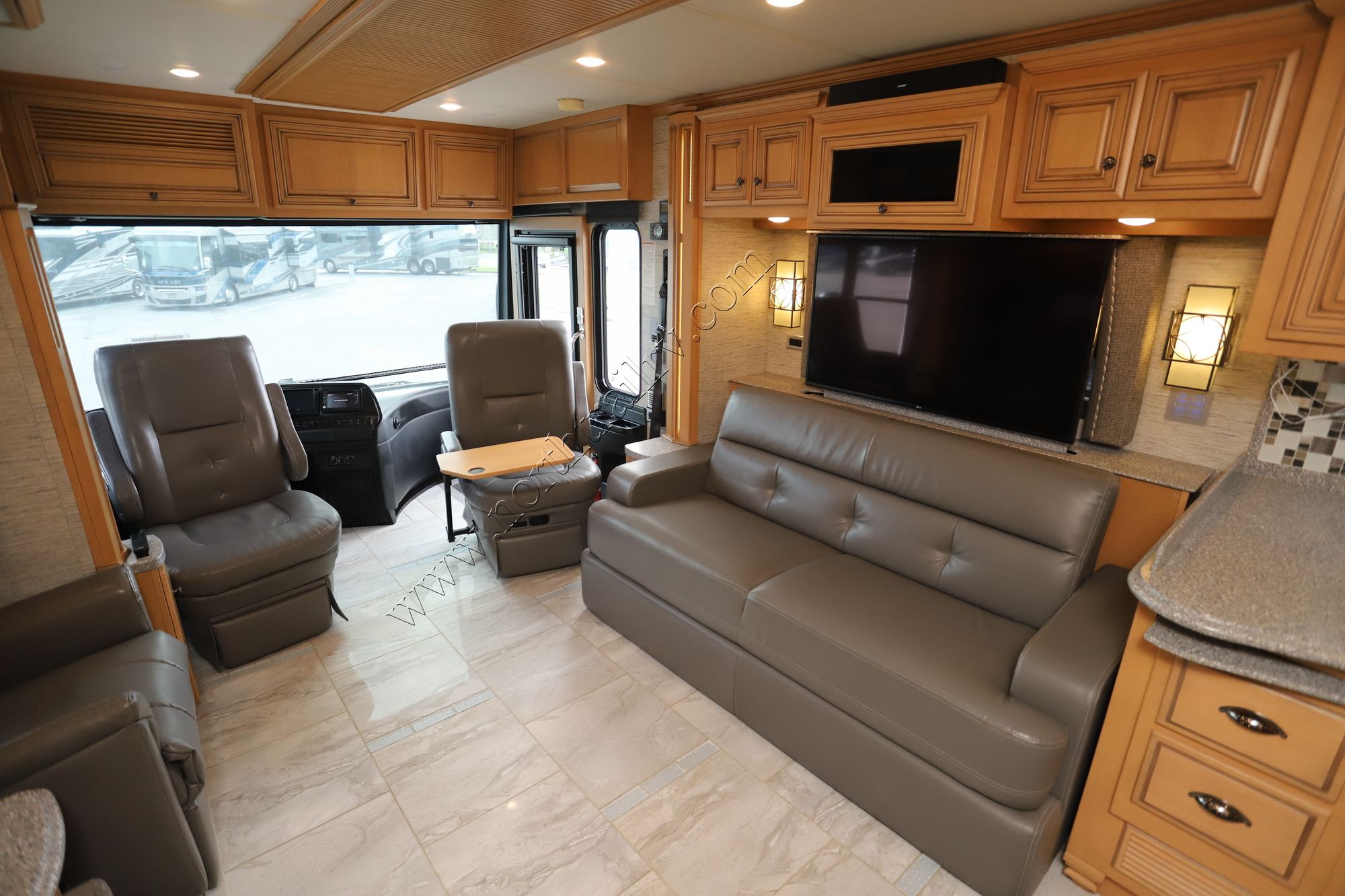 Used 2018 Newmar Dutch Star 4018 Class A  For Sale