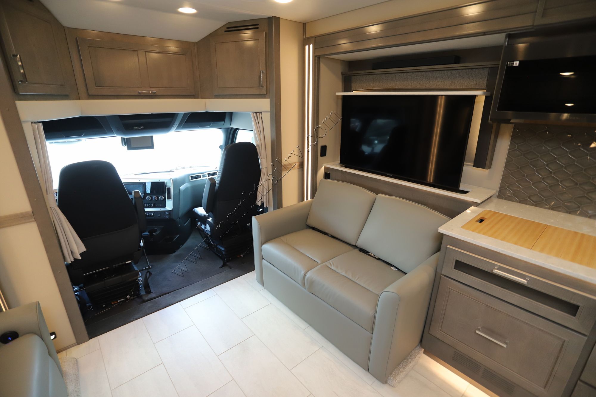 New 2025 Renegade Rv Xl 45DBM Super C  For Sale