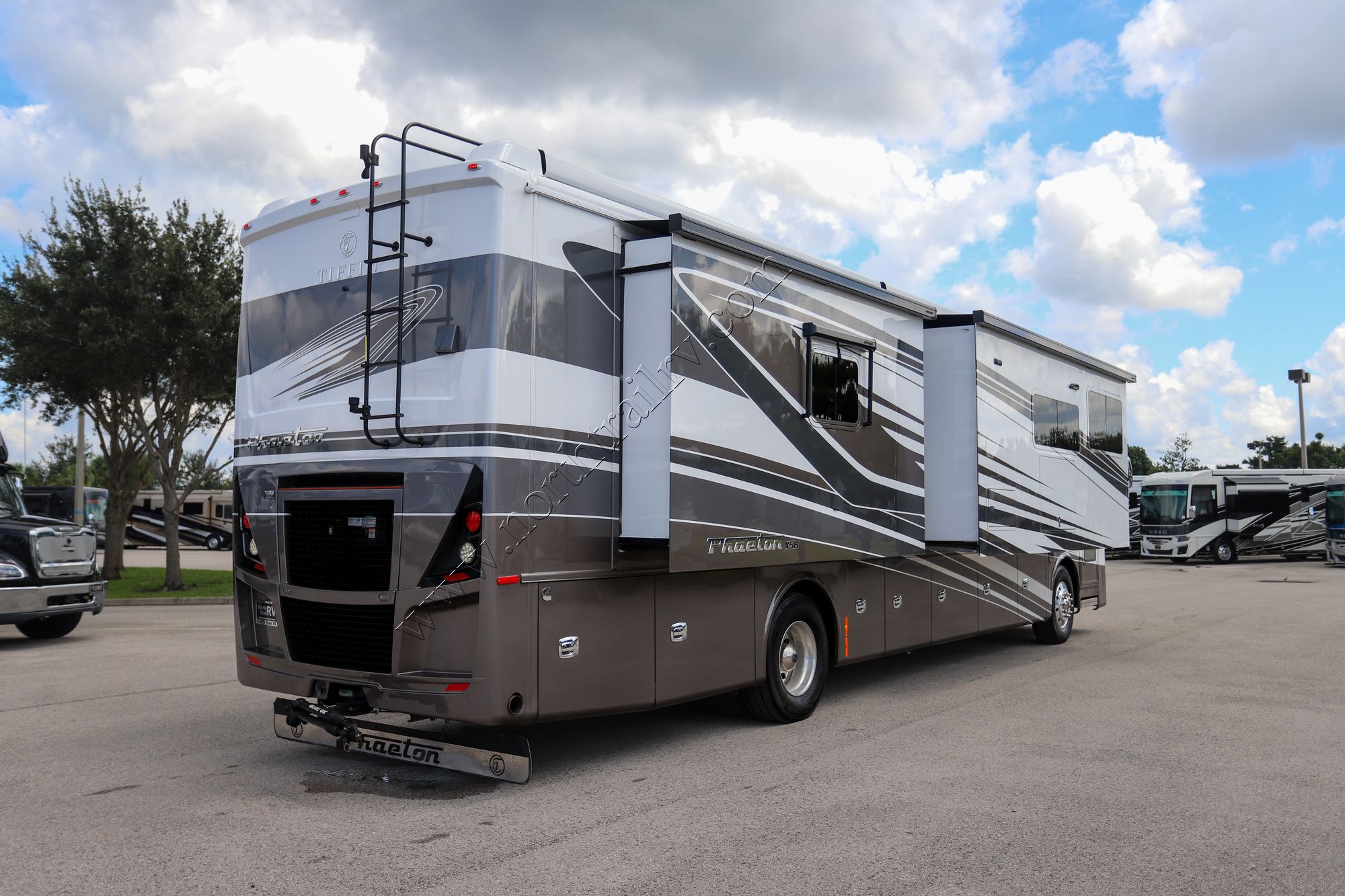 Used 2022 Tiffin Motor Homes Phaeton 40IH Class A  For Sale