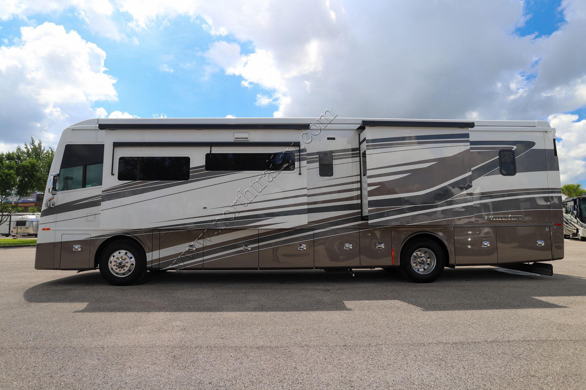 Used 2022 Tiffin Motor Homes Phaeton 40IH Class A  For Sale