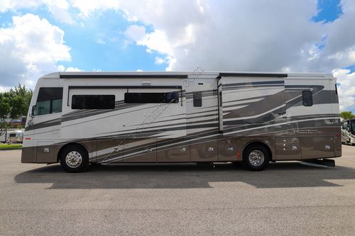 2022 Tiffin Motor Homes Phaeton 40IH