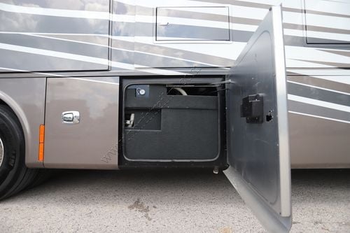 2022 Tiffin Motor Homes Phaeton 40IH