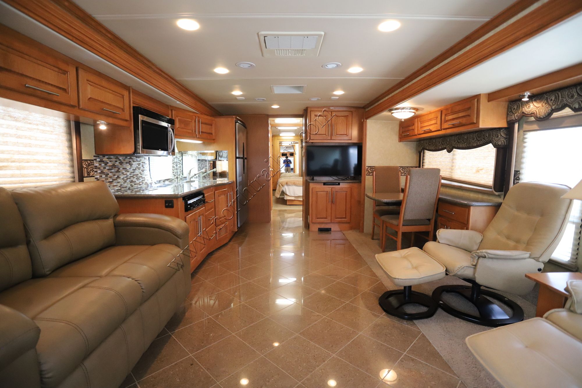 Used 2011 Coachmen Pathfinder 406QS Class A  For Sale