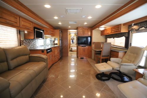 2011 Coachmen Pathfinder 406QS