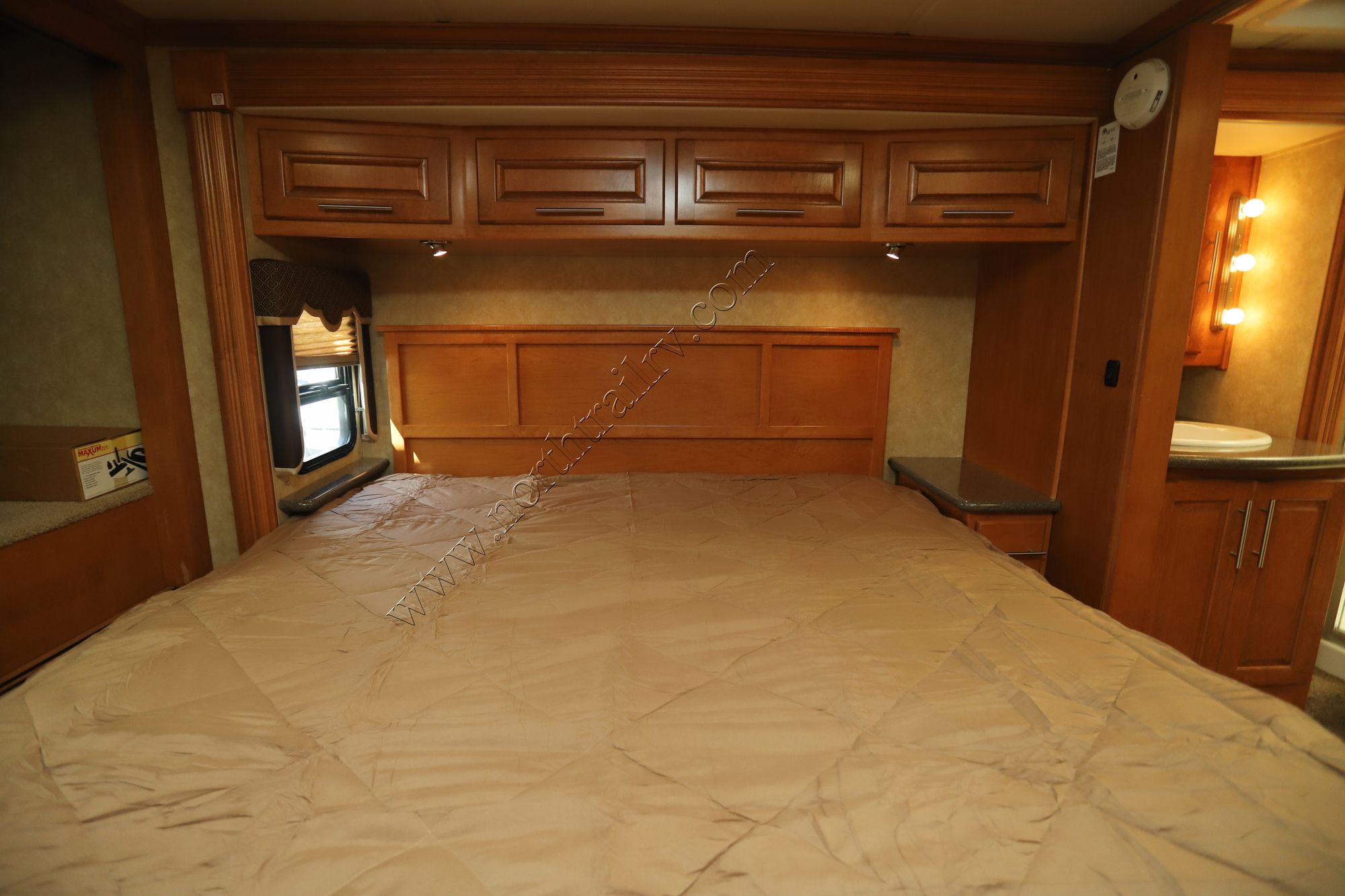 Used 2011 Coachmen Pathfinder 406QS Class A  For Sale