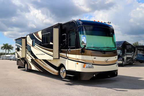 2011 Coachmen Pathfinder 406QS