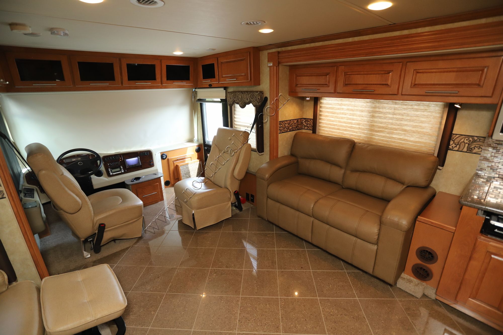 Used 2011 Coachmen Pathfinder 406QS Class A  For Sale