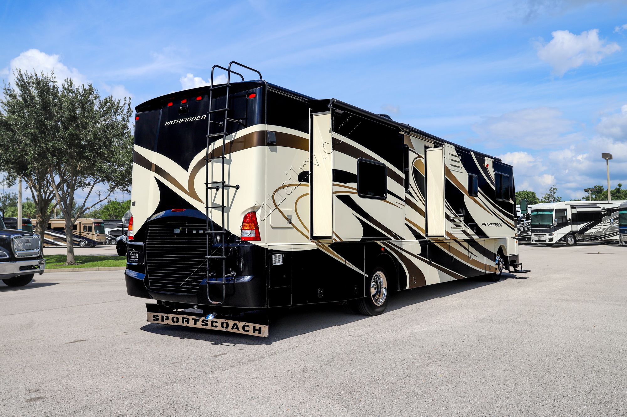 Used 2011 Coachmen Pathfinder 406QS Class A  For Sale