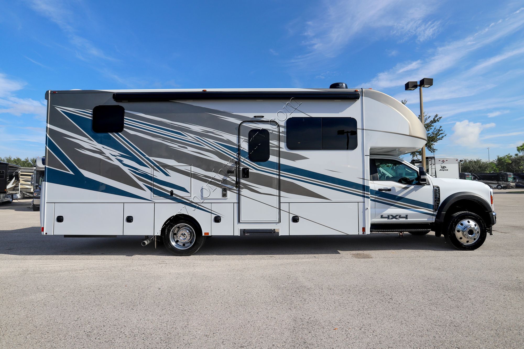 New 2025 Renegade Rv Veracruz 32VDS Super C  For Sale