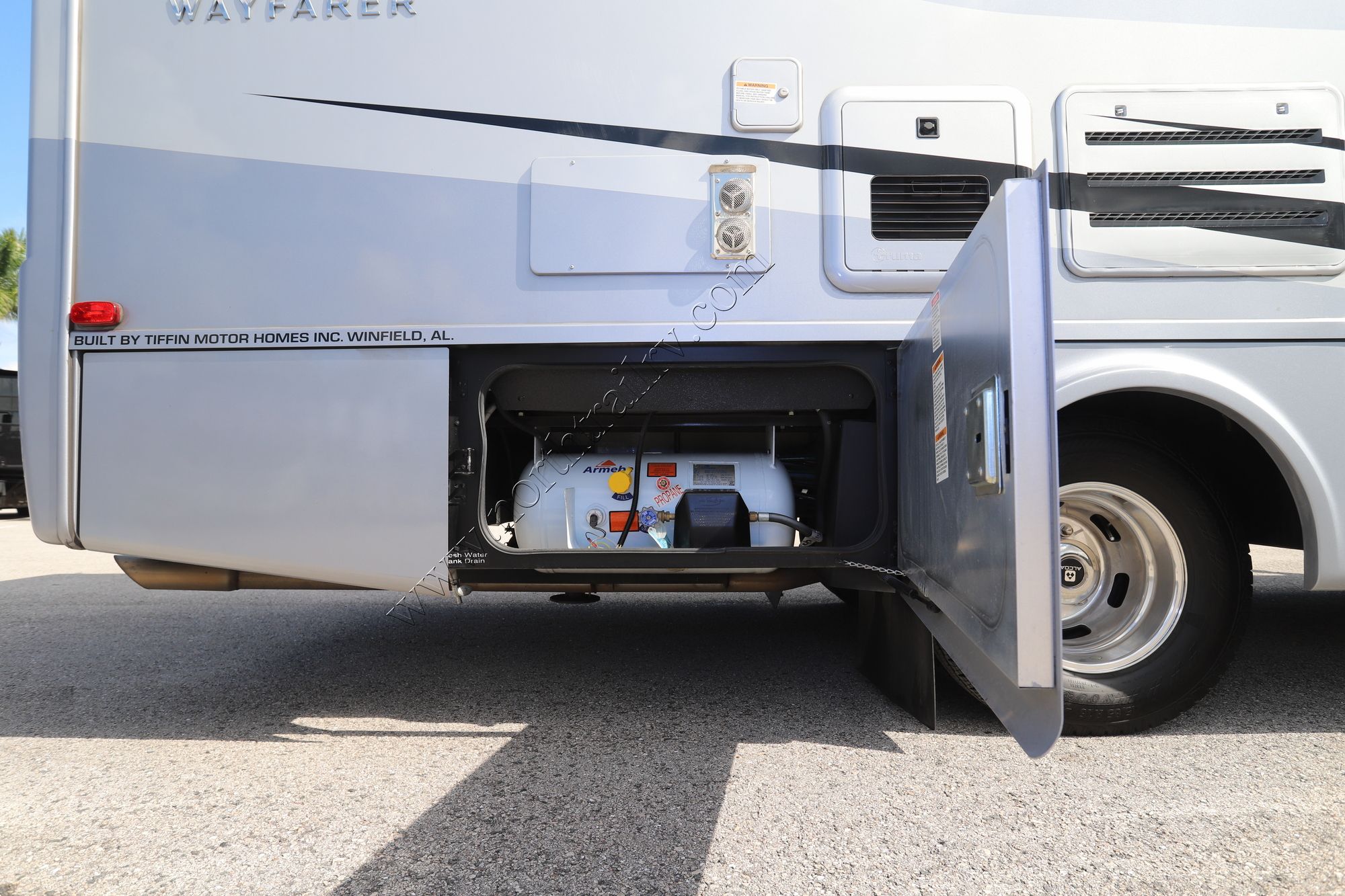 Used 2021 Tiffin Motor Homes Wayfarer 25RW Class C  For Sale