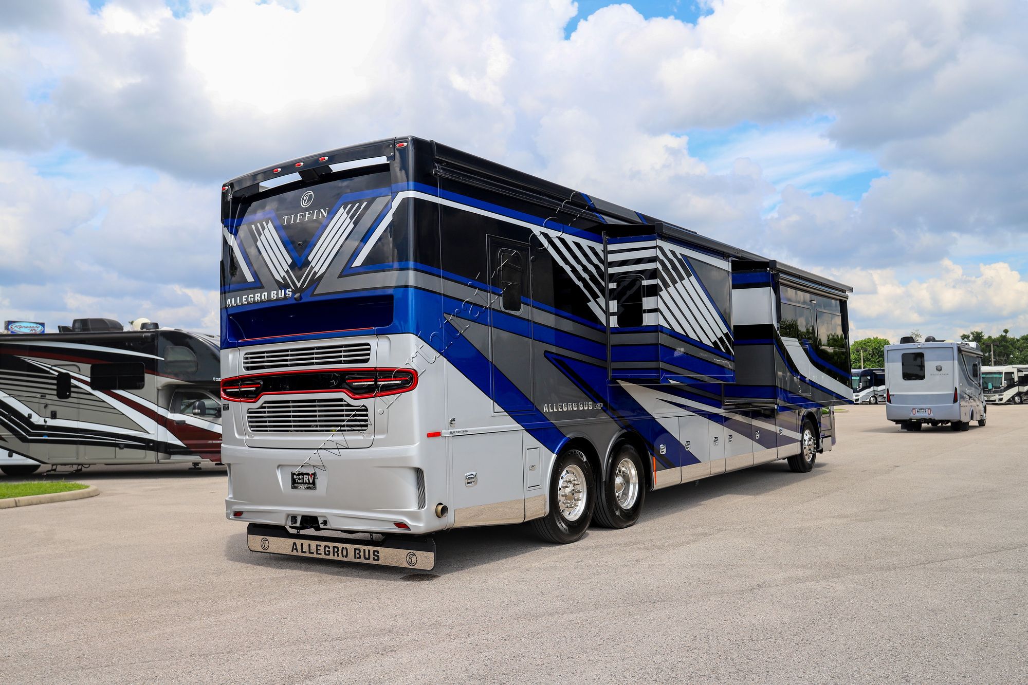 Used 2023 Tiffin Motor Homes Allegro Bus 45FP Class A  For Sale