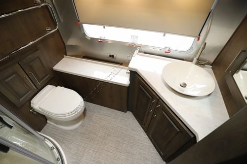 2023 Airstream Classic 33FBQ