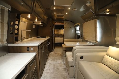 2023 Airstream Classic 33FBQ