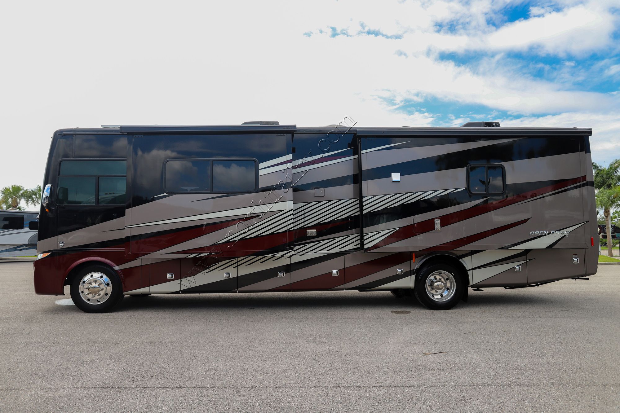 Used 2023 Tiffin Motor Homes Allegro 34PA Class A  For Sale