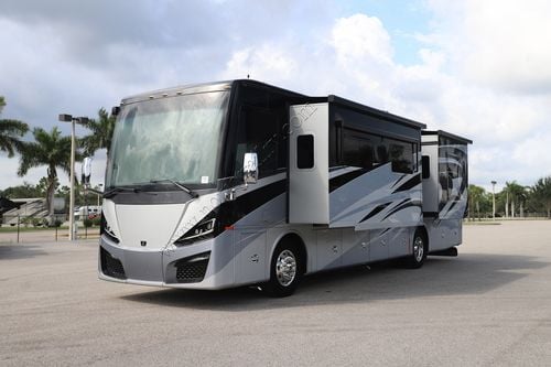 2021 Tiffin Motor Homes Phaeton 37BH