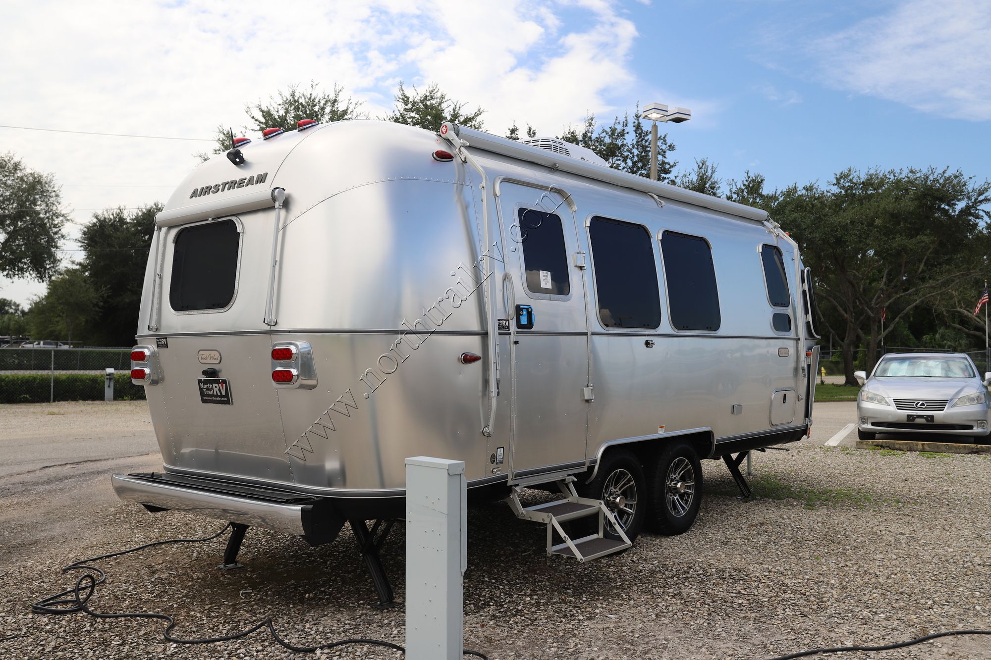 2025 Airstream Trade Wind 23FB Travel Trailer New  For Sale