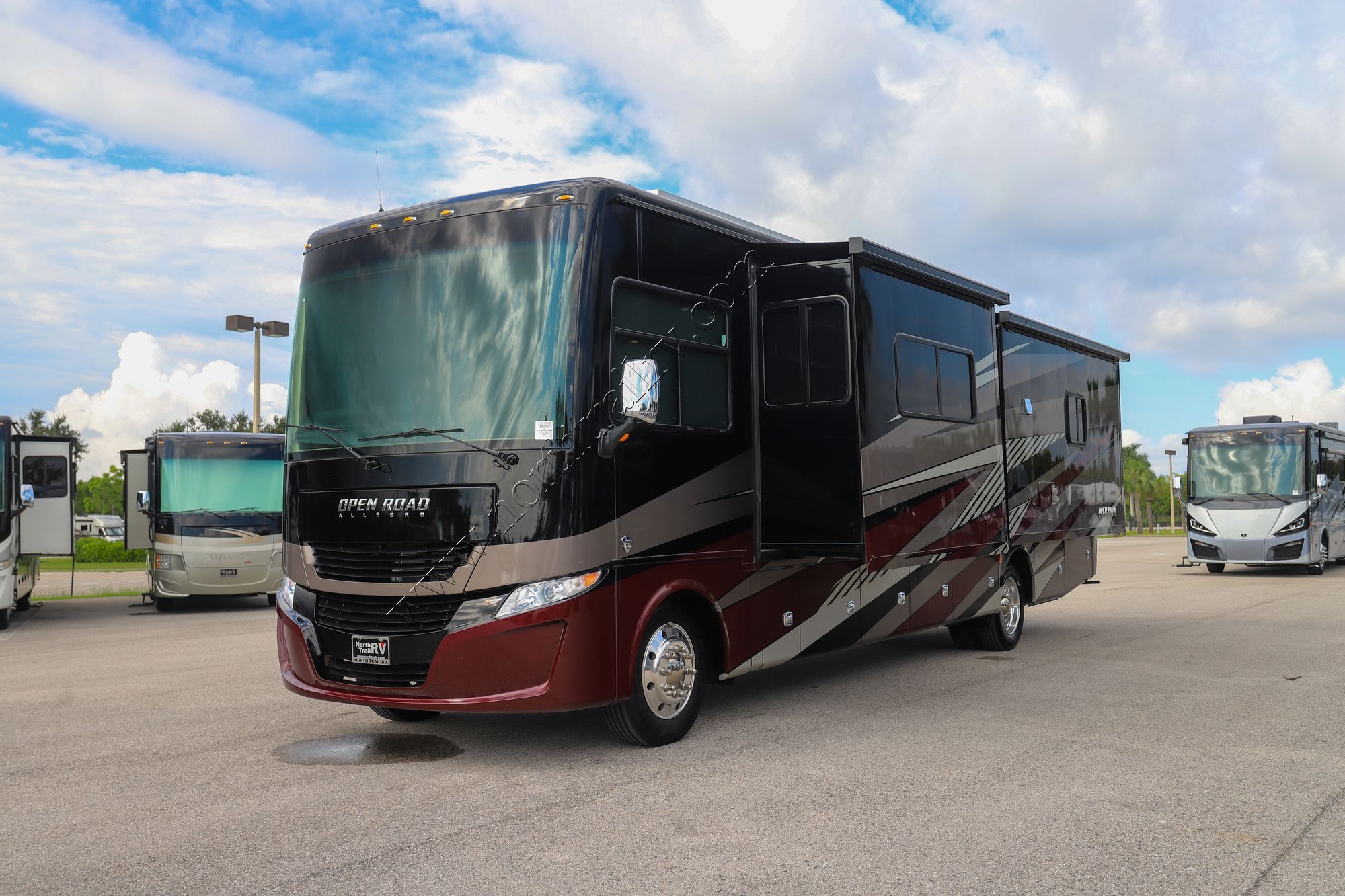 Used 2023 Tiffin Motor Homes Allegro 34PA Class A  For Sale