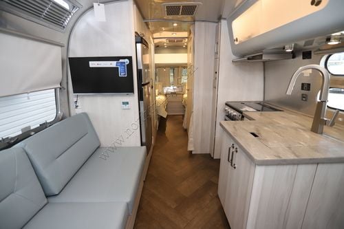 2025 Airstream International 25FB