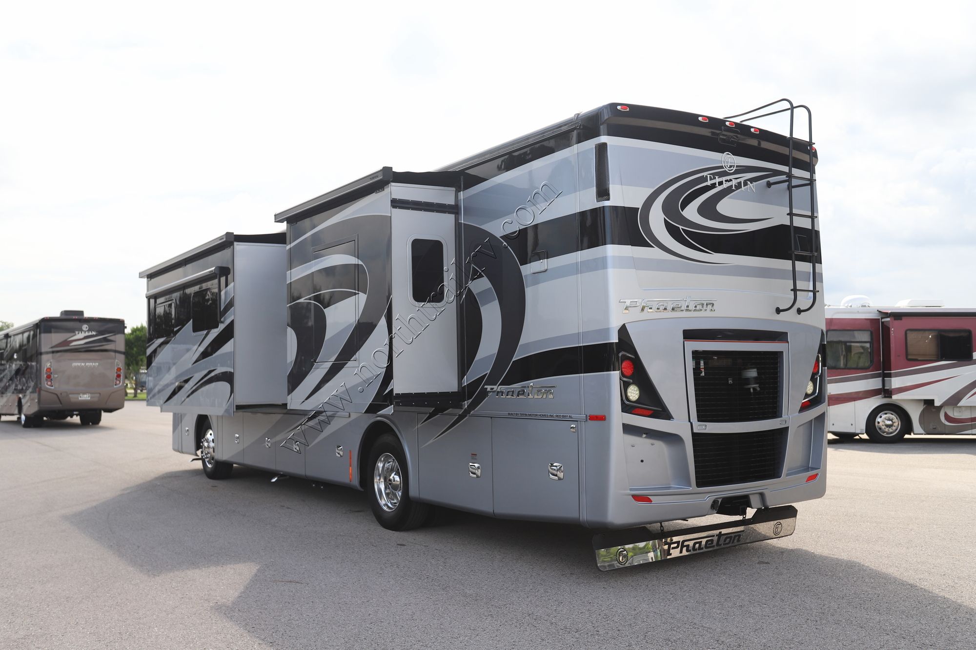 Used 2021 Tiffin Motor Homes Phaeton 37BH Class A  For Sale