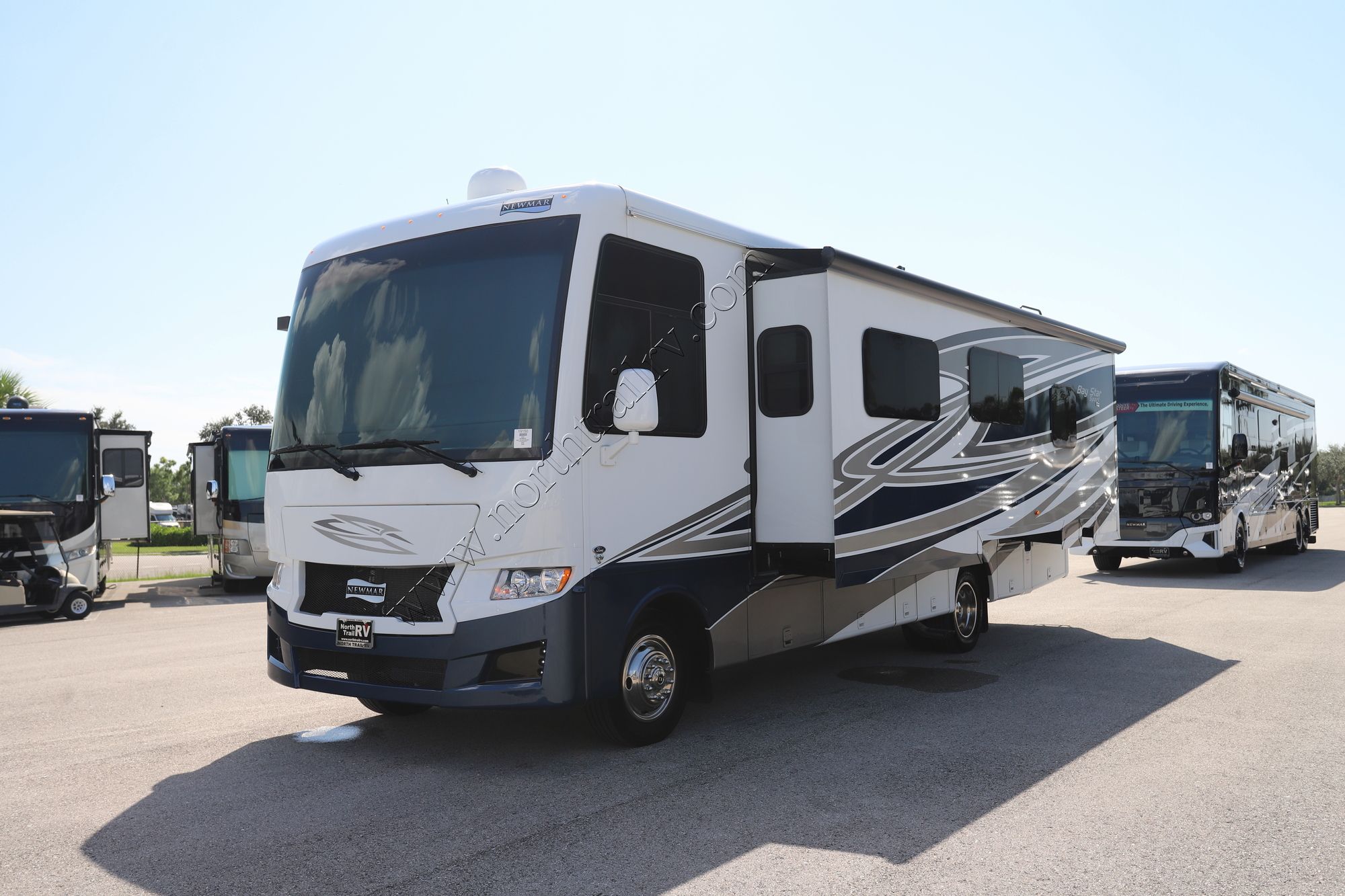 Used 2023 Newmar Bay Star Sport 2920 Class A  For Sale