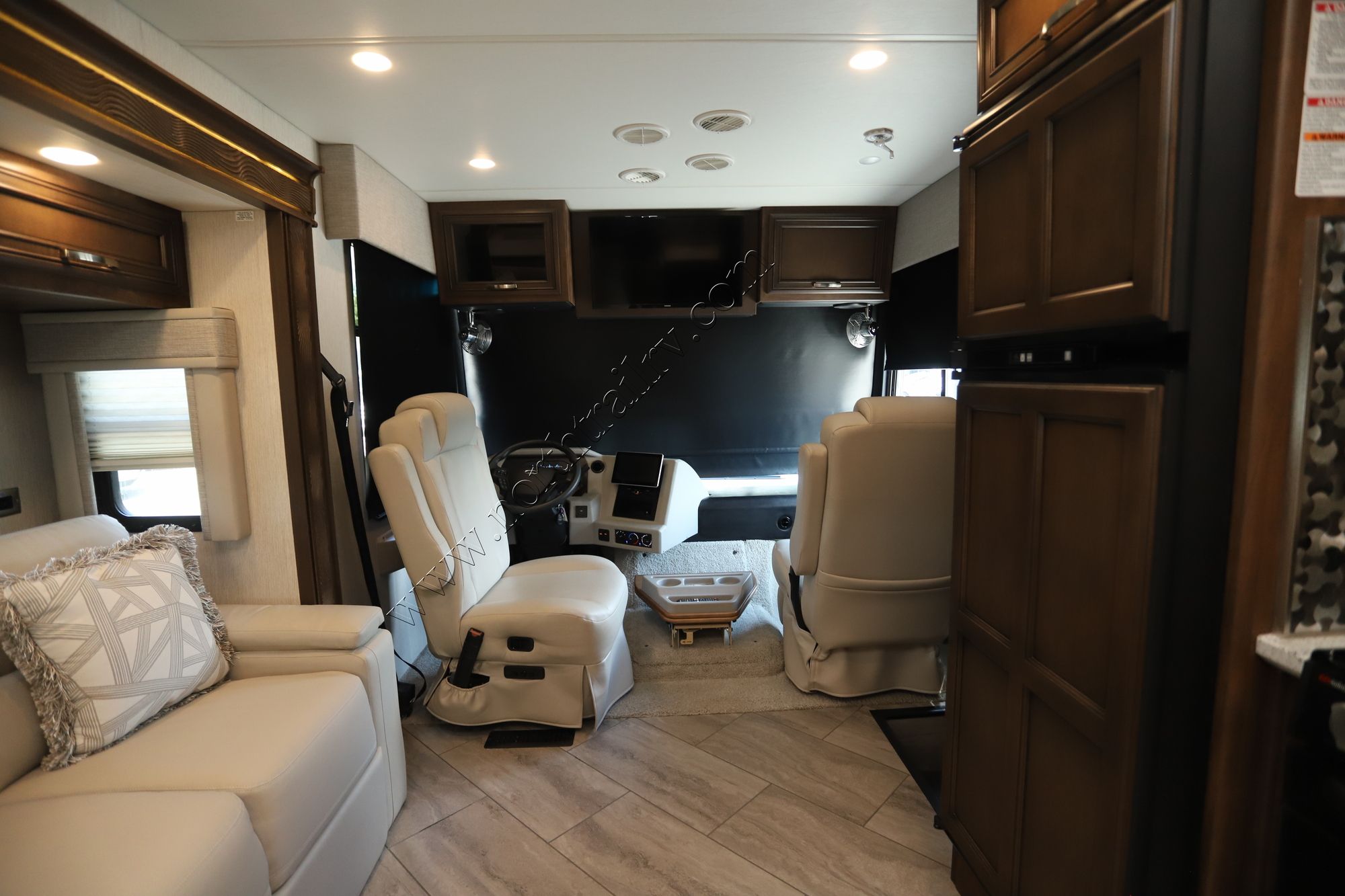 Used 2023 Newmar Bay Star Sport 2920 Class A  For Sale