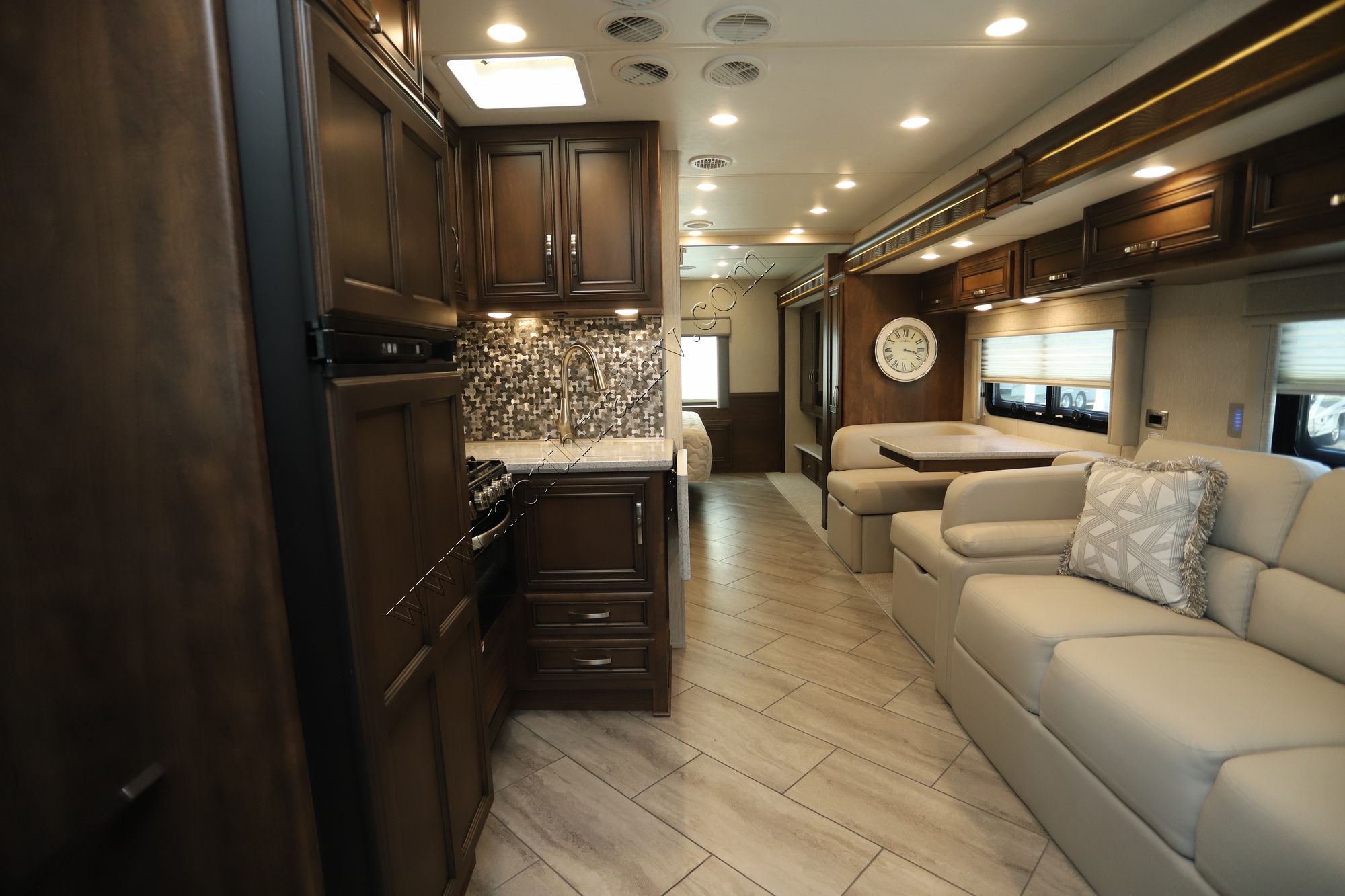 Used 2023 Newmar Bay Star Sport 2920 Class A  For Sale