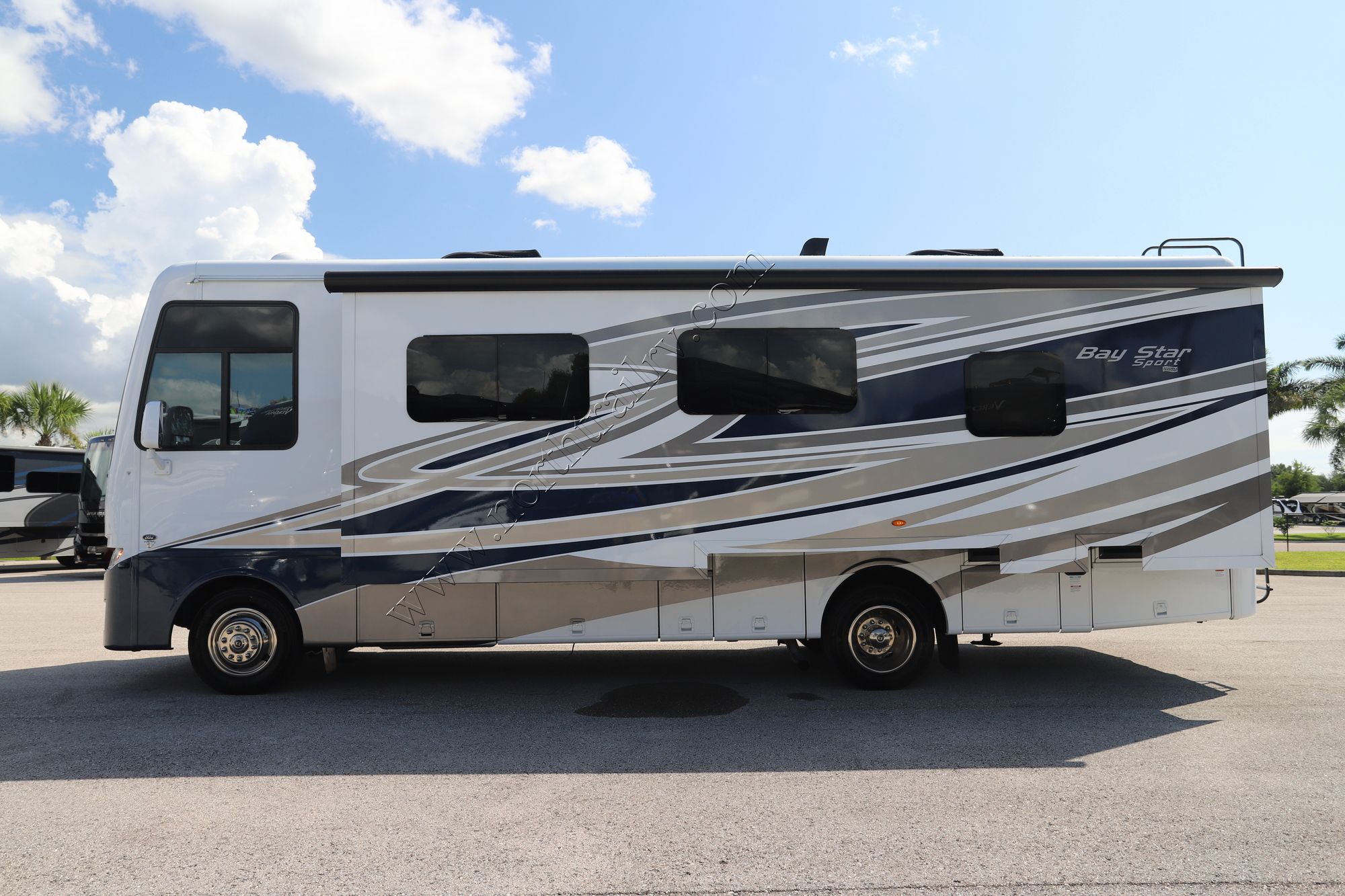 Used 2023 Newmar Bay Star Sport 2920 Class A  For Sale