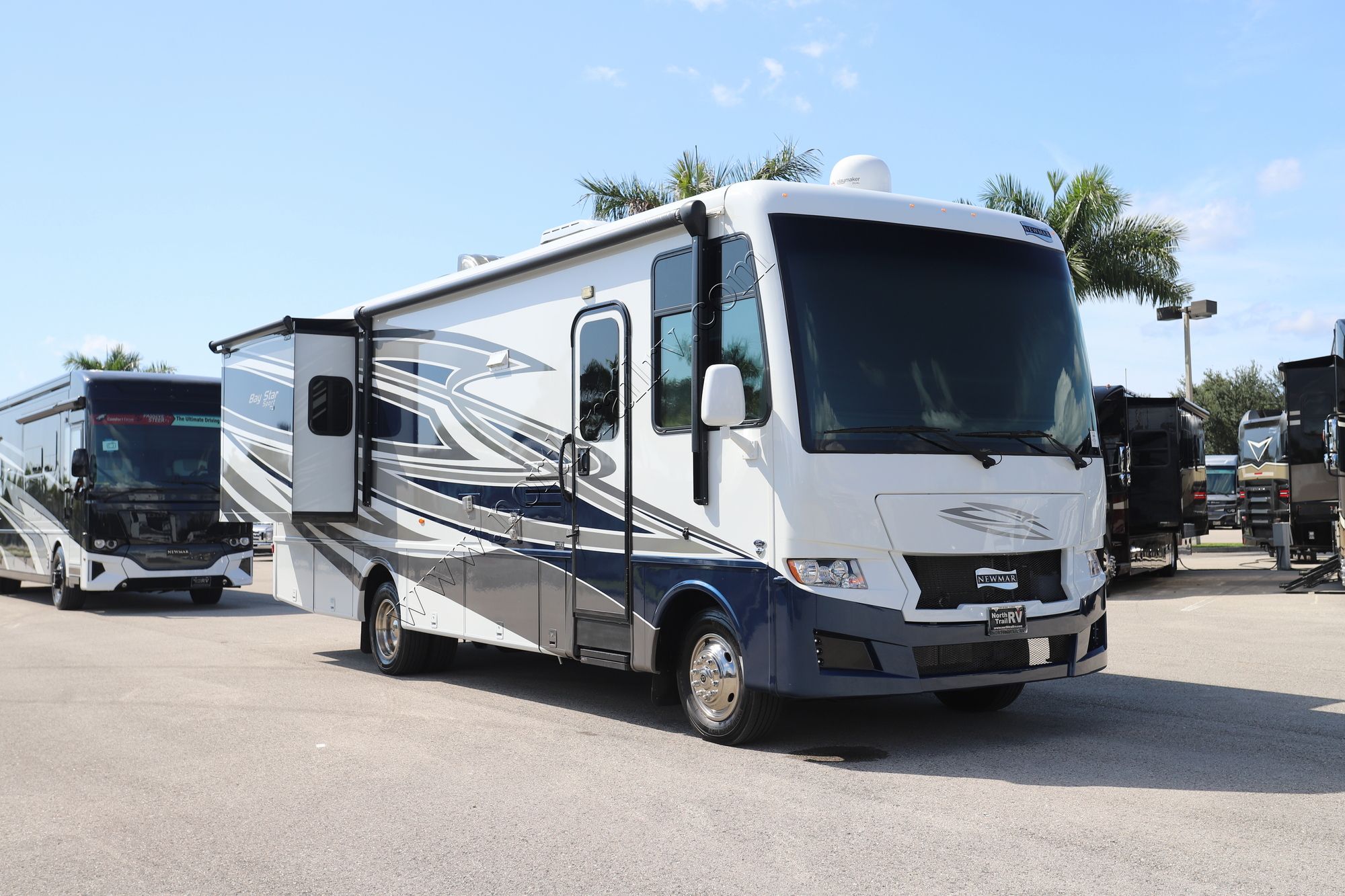 Used 2023 Newmar Bay Star Sport 2920 Class A  For Sale