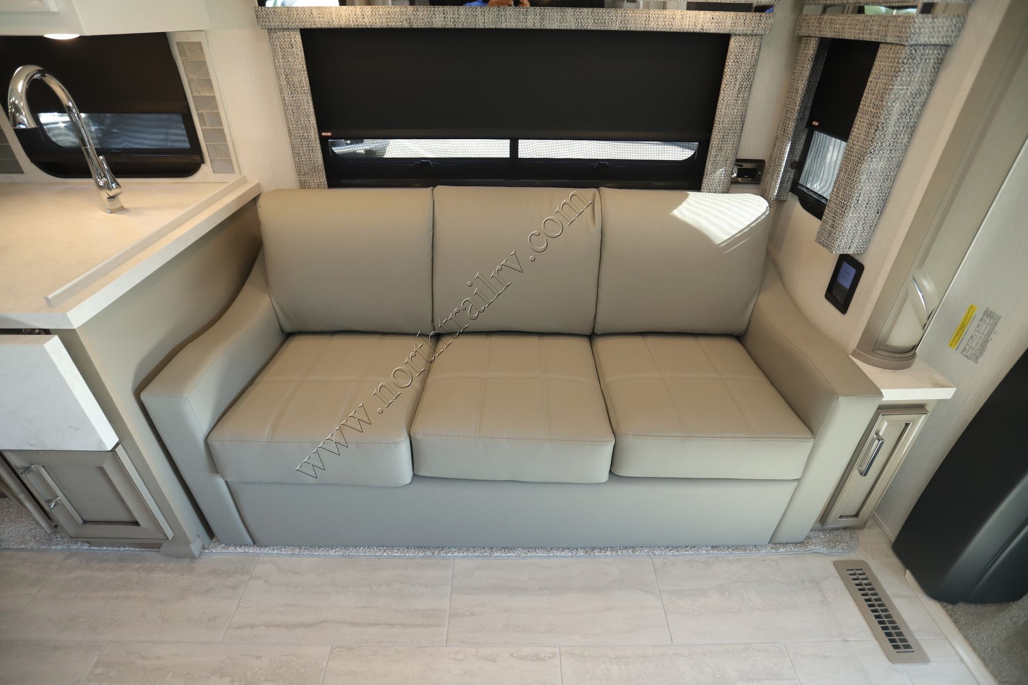 New 2025 Newmar Super Star 4065 Super C  For Sale