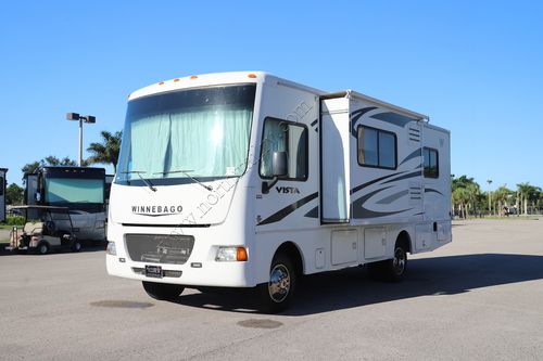 2013 Winnebago Vista 26HE