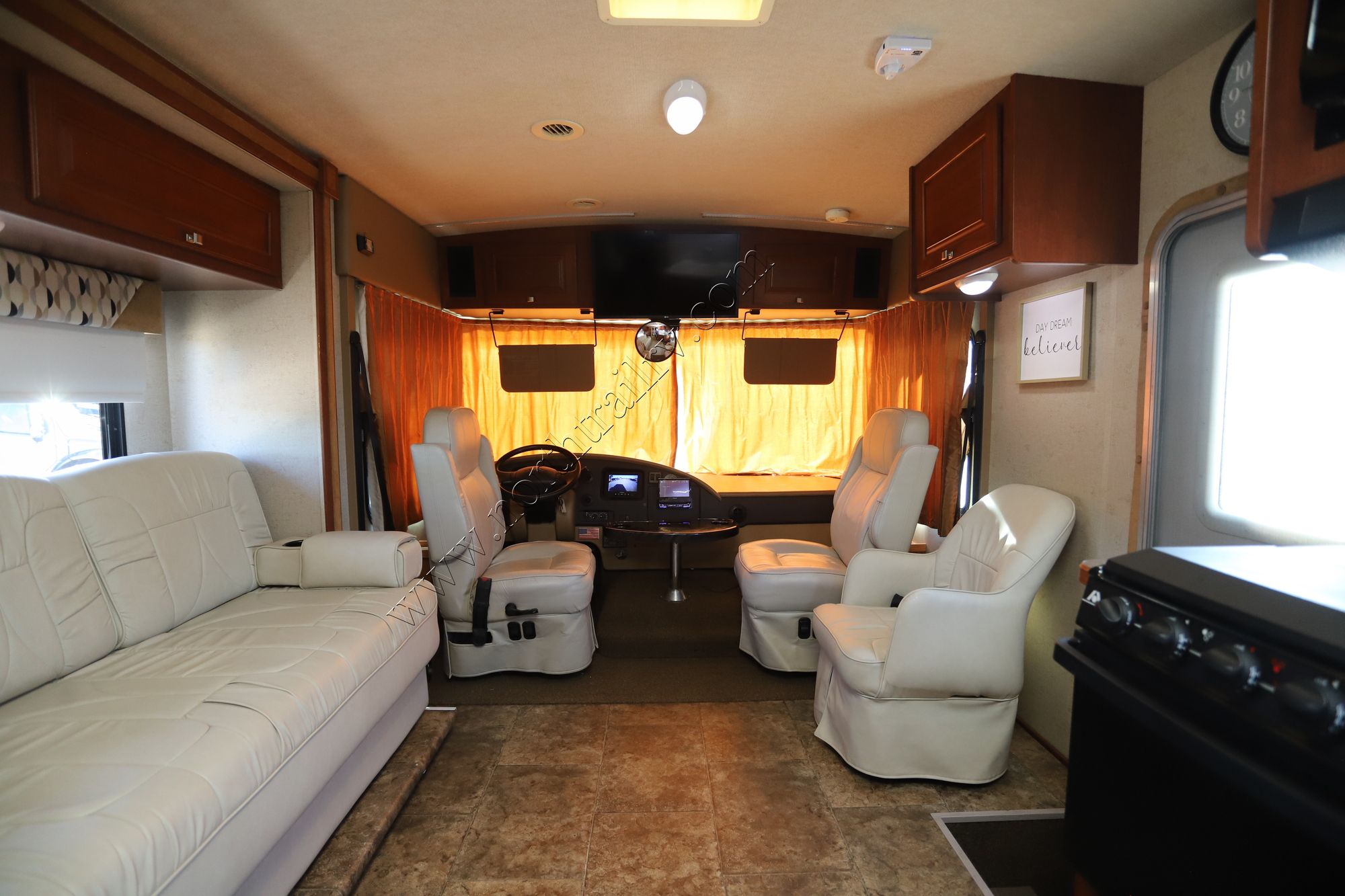 Used 2013 Winnebago Vista 26HE Class A  For Sale