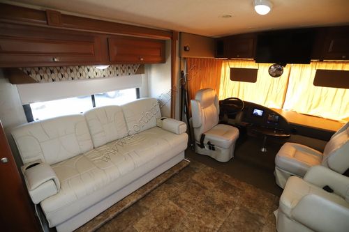 2013 Winnebago Vista 26HE