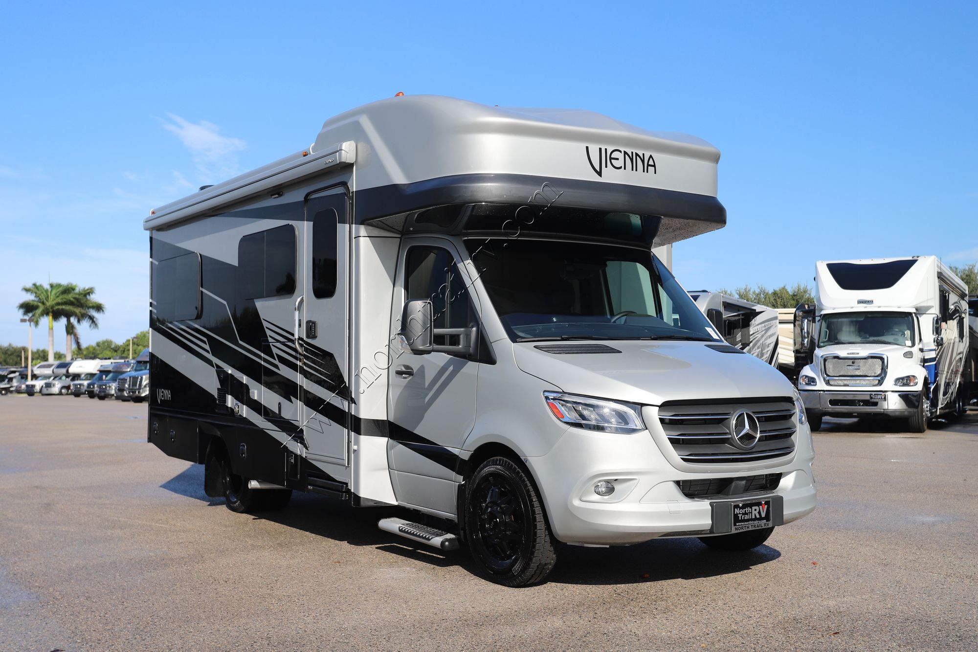 New 2025 Renegade Rv Vienna 25DLC Class C  For Sale