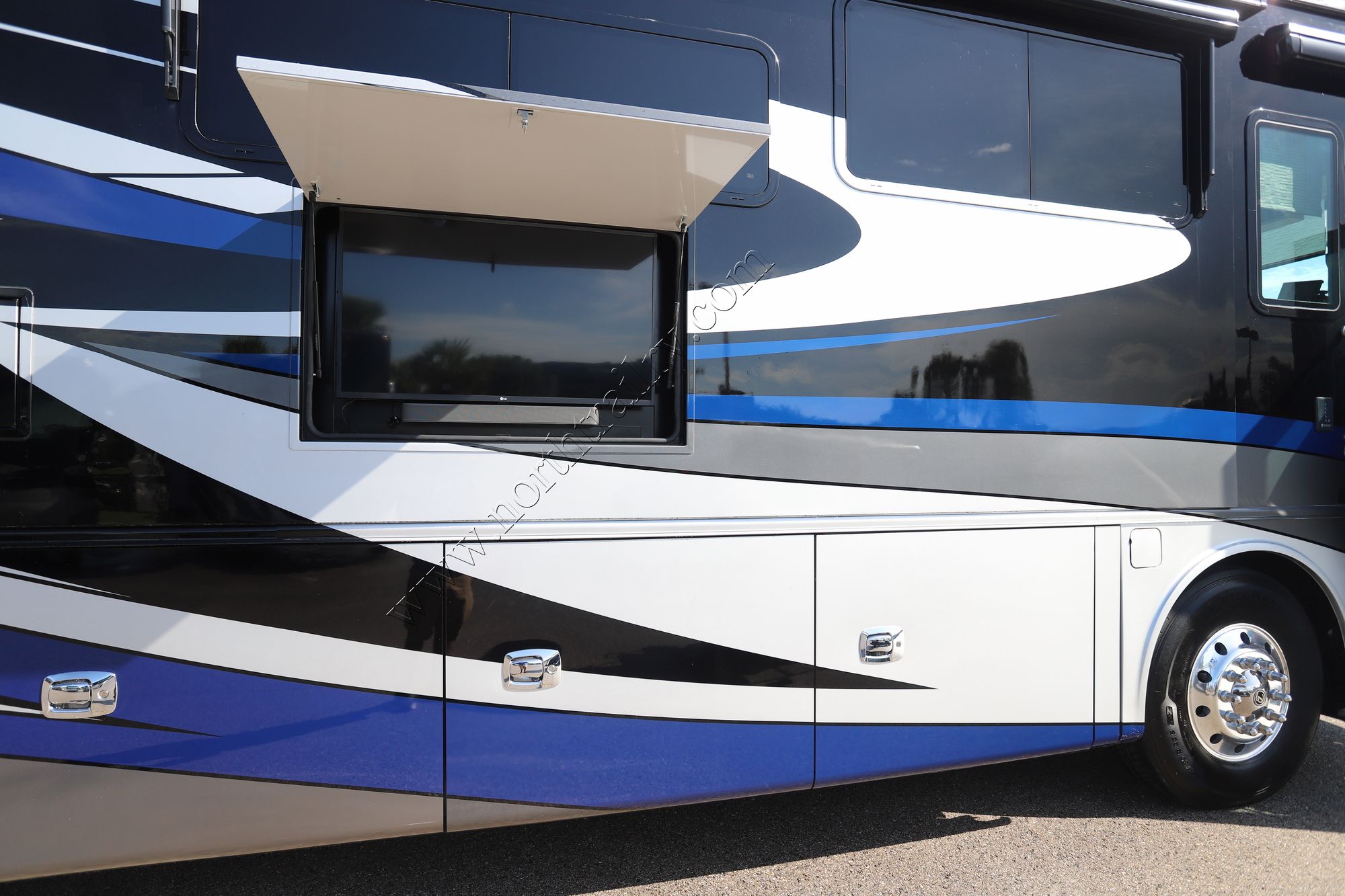 Used 2021 Tiffin Motor Homes Allegro Bus 45OPP Class A  For Sale