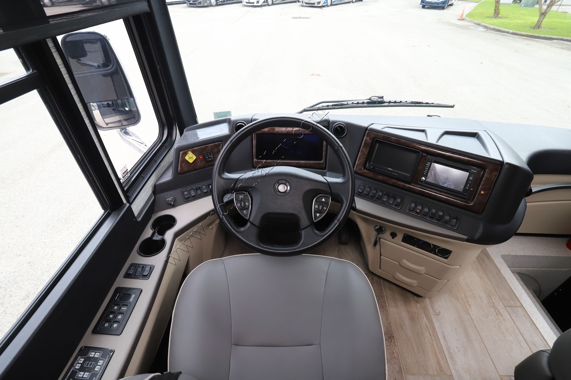 Used 2019 Newmar Dutch Star 4362 Class A  For Sale