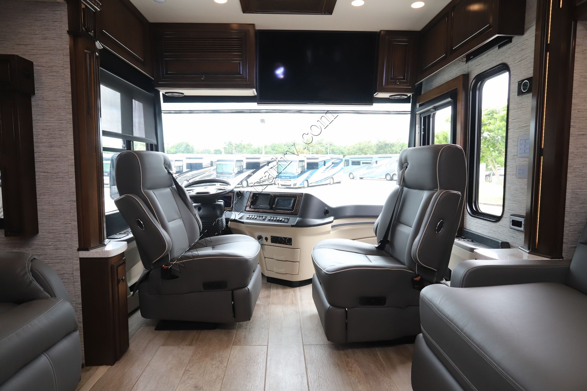 Used 2019 Newmar Dutch Star 4362 Class A  For Sale