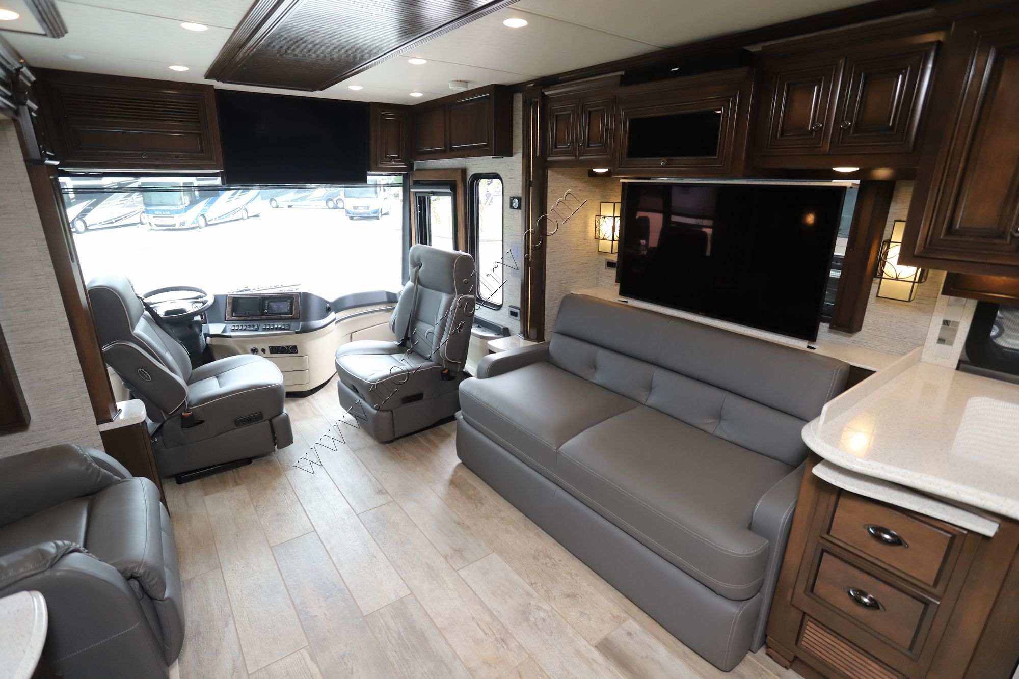 Used 2019 Newmar Dutch Star 4362 Class A  For Sale