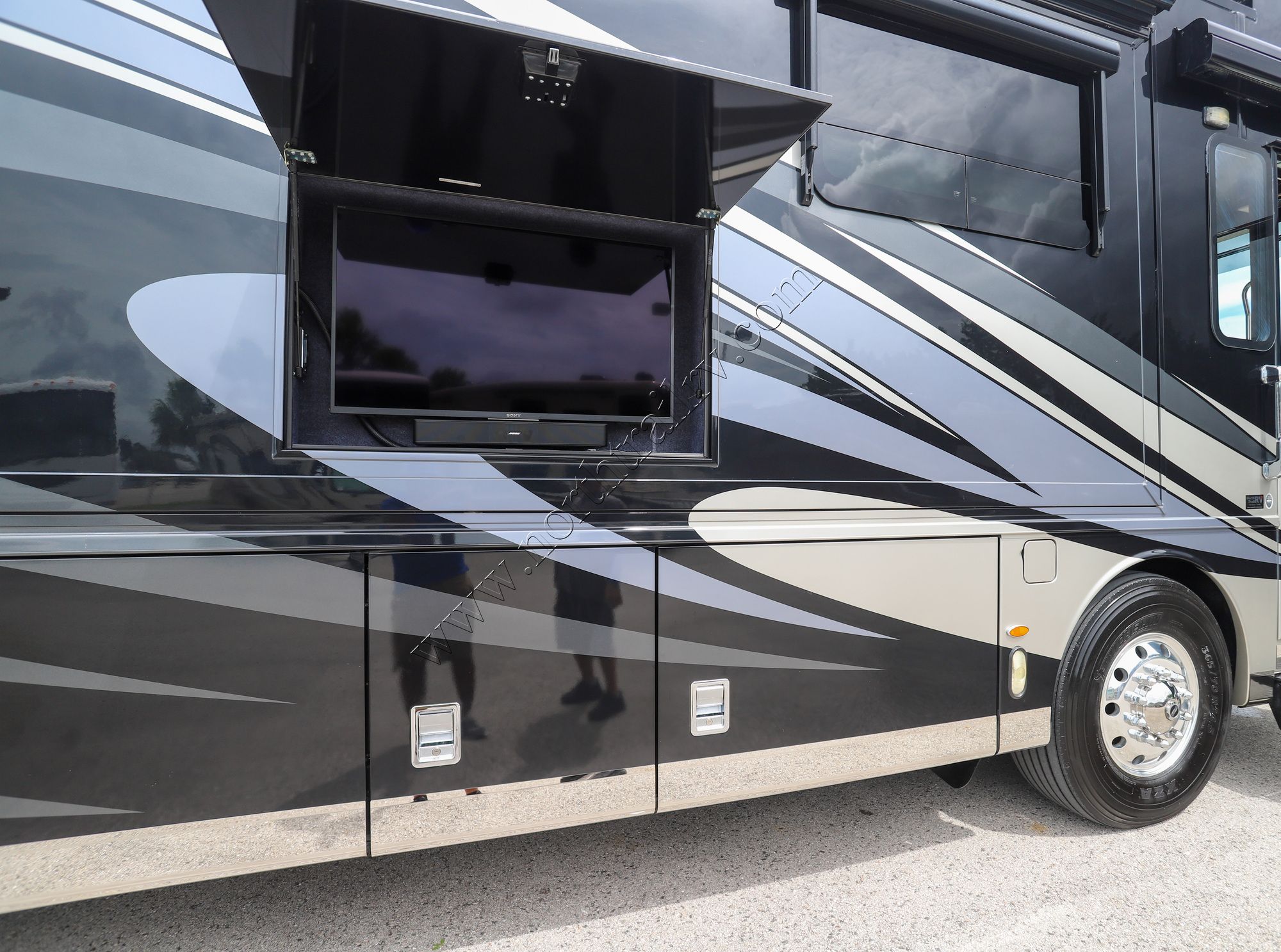 Used 2019 Newmar Dutch Star 4362 Class A  For Sale