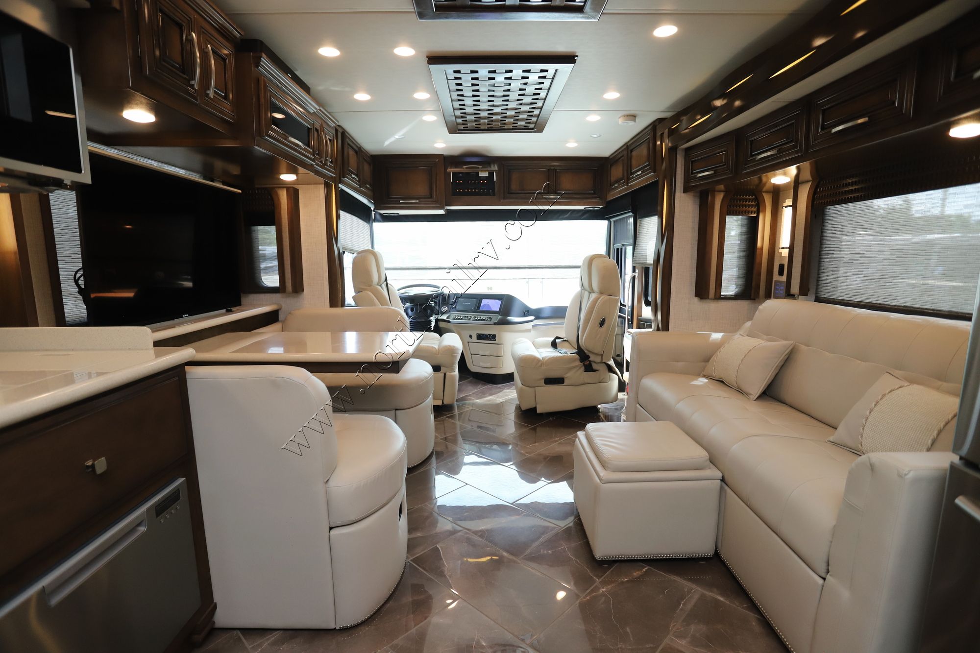 Used 2019 Newmar New Aire 3341 Class A  For Sale