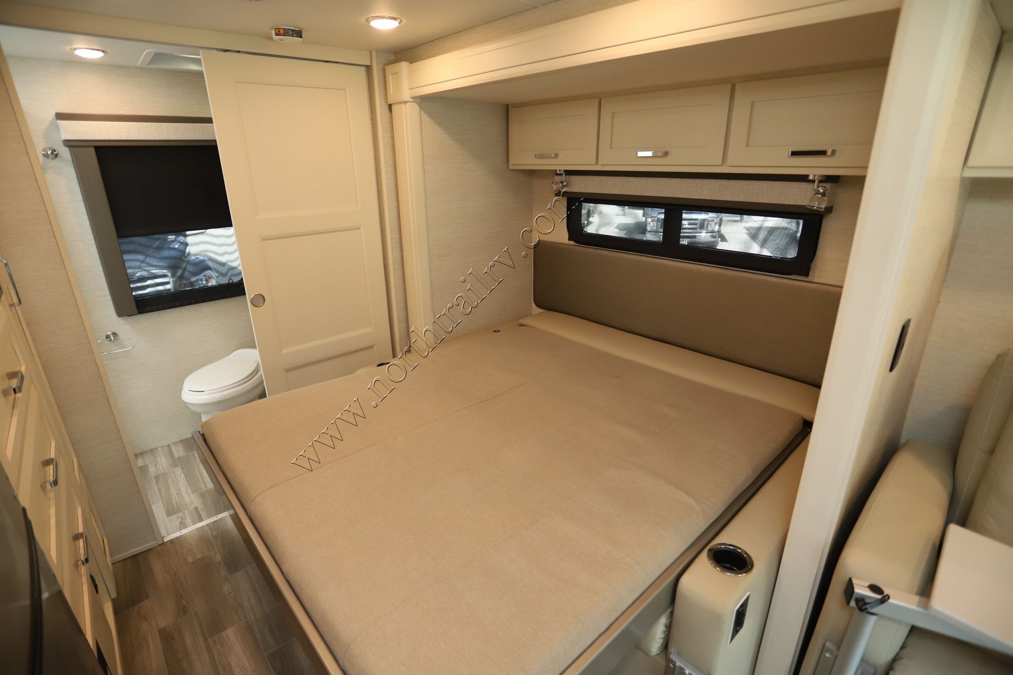 Used 2023 Tiffin Motor Homes Wayfarer 25RW Class C  For Sale