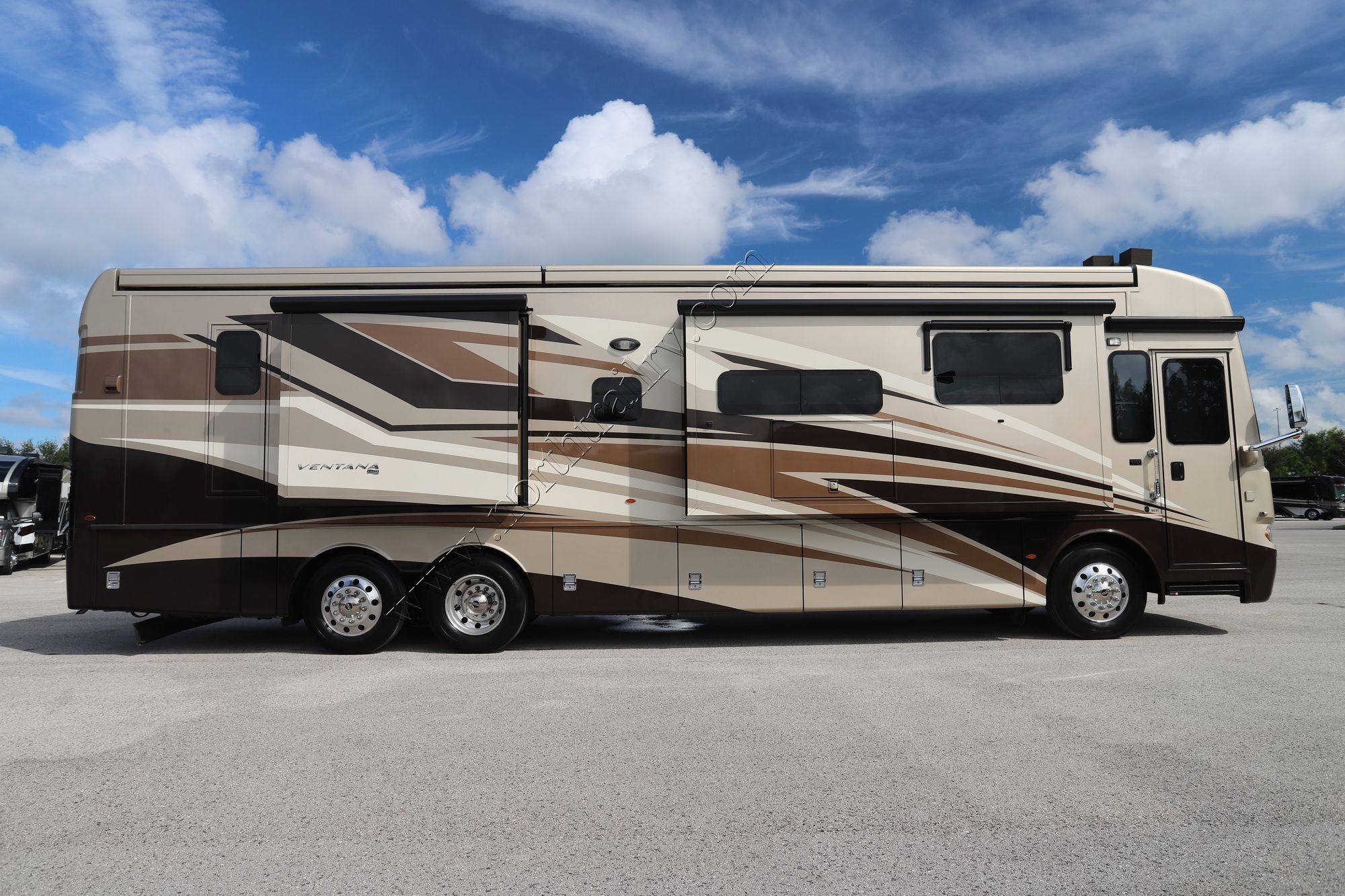 Used 2020 Newmar Ventana 4037 Class A  For Sale