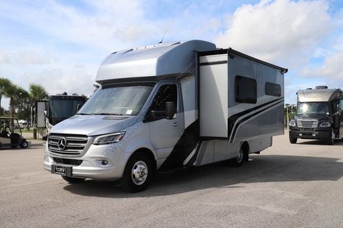 2023 Tiffin Motor Homes Wayfarer 25RW