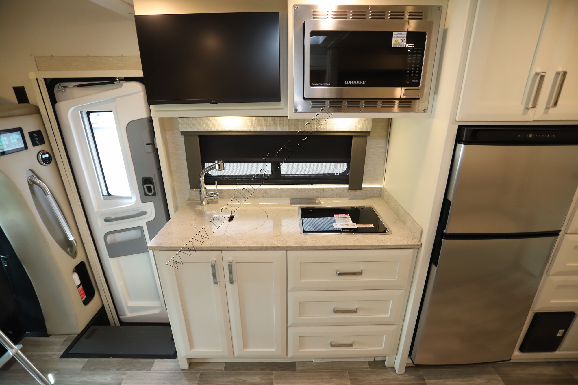 Used 2023 Tiffin Motor Homes Wayfarer 25RW Class C  For Sale