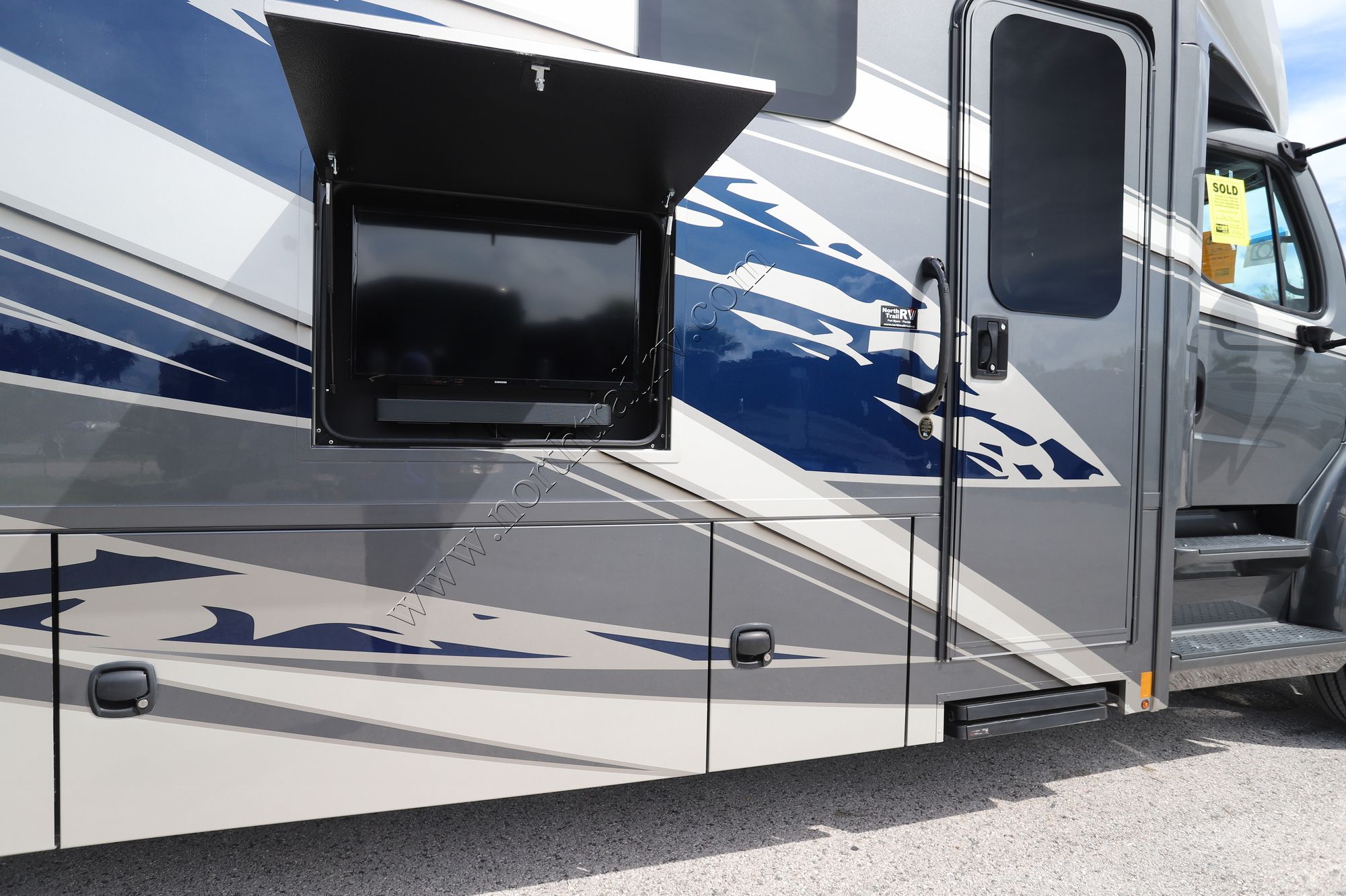 New 2025 Renegade Rv Verona 36VSB Super C  For Sale