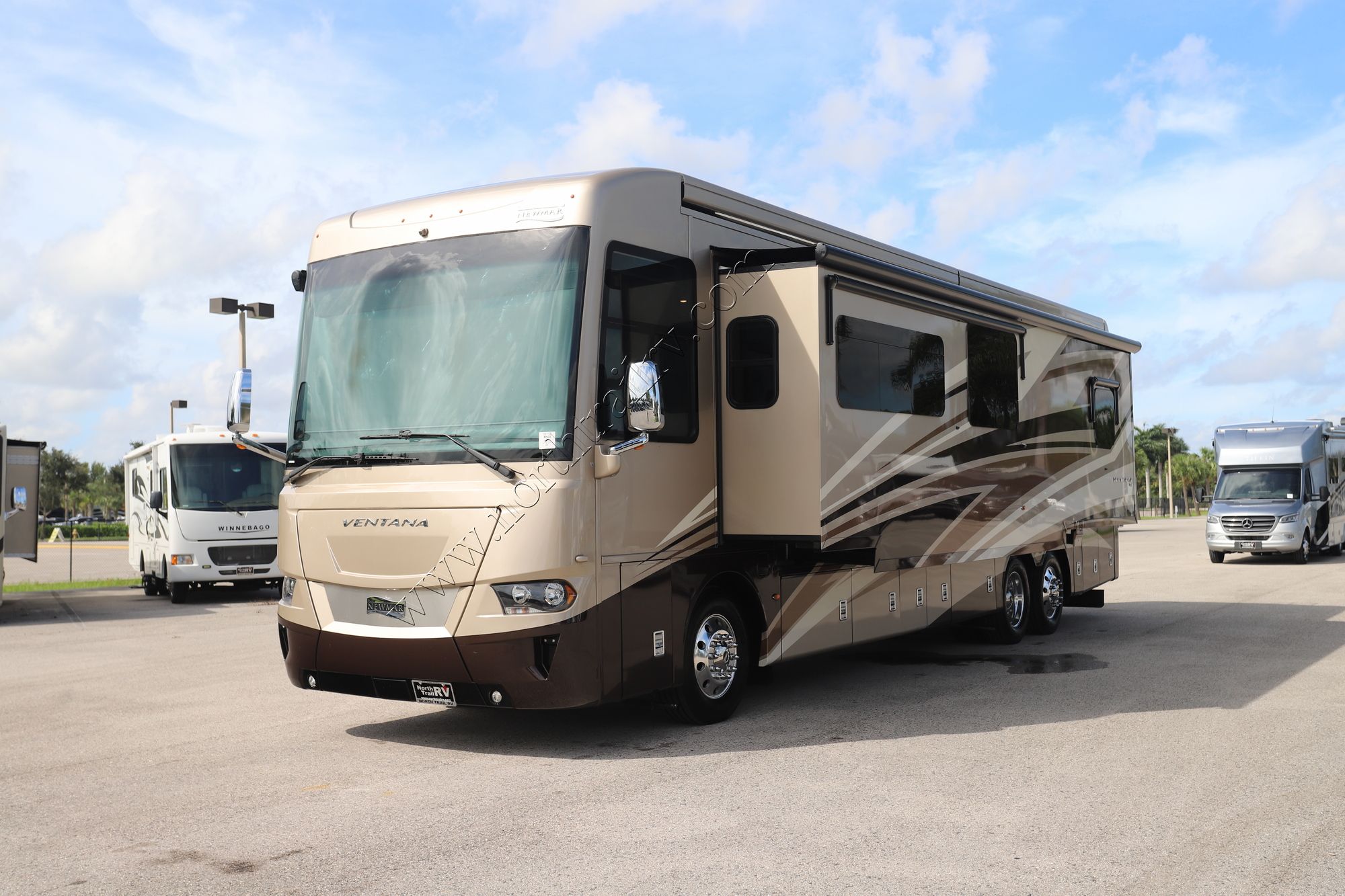 Used 2020 Newmar Ventana 4037 Class A  For Sale